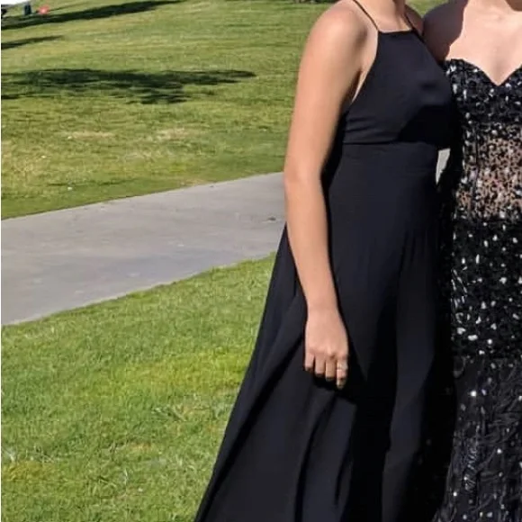 Black formal dress - Picture 2 of 2